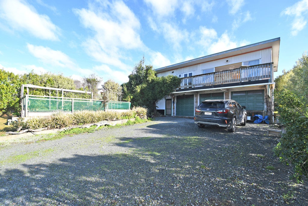 49 Barrier View Road, Leigh, Leigh - Carousel 2