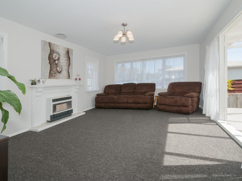 262 Stokes Valley Road, Stokes Valley, Lower Hutt - Carousel 2