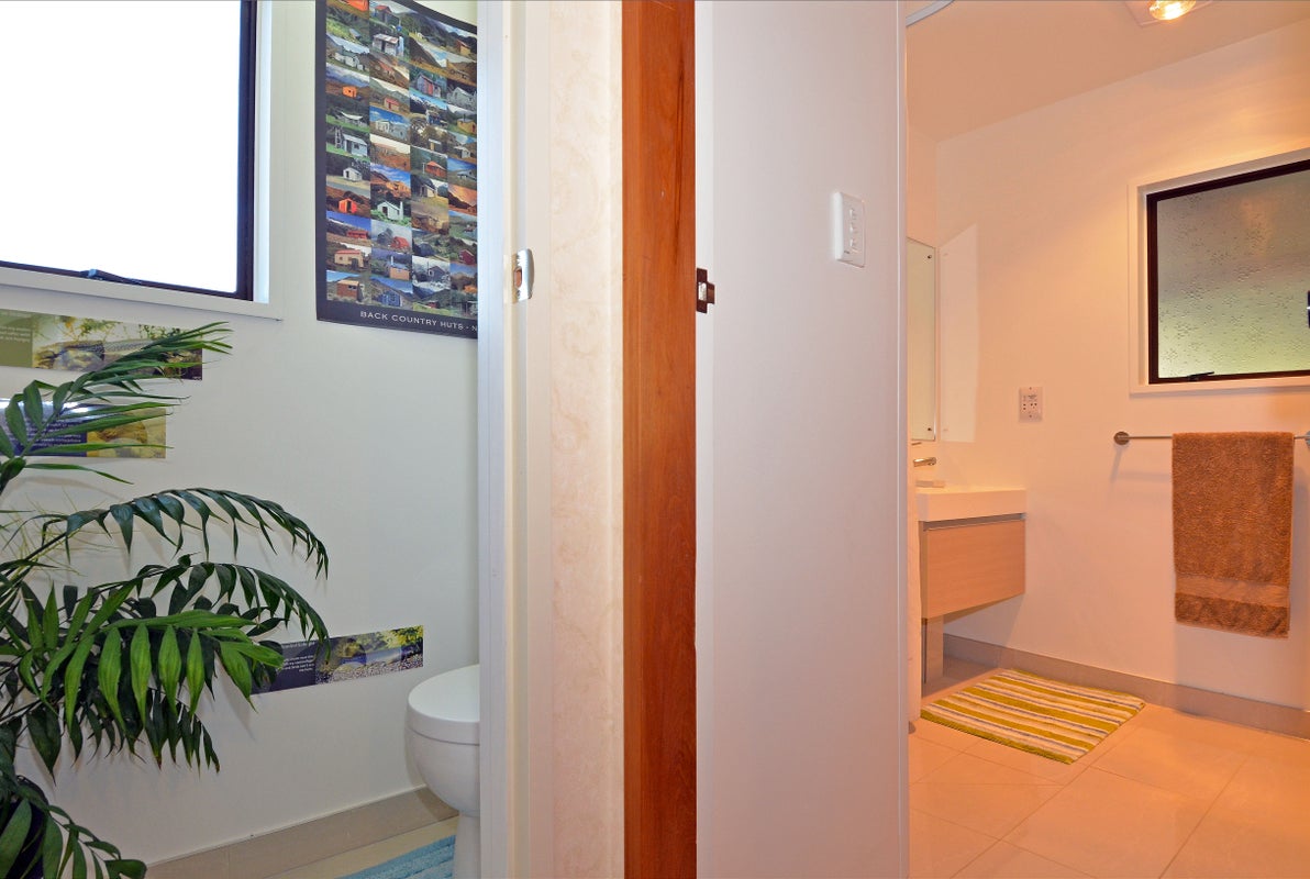14 Solar Terrace, Broad Bay, Dunedin - Carousel 14