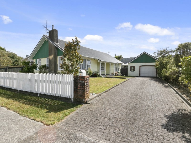 6 Bexley Grove, Wainuiomata, Lower Hutt - Carousel 19
