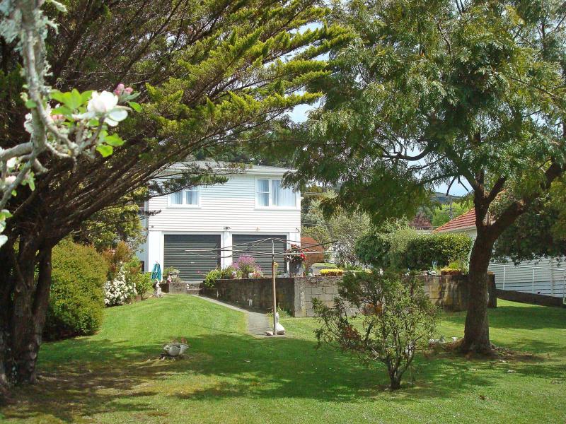 20 Fraser Street, Wainuiomata, Lower Hutt - Carousel 1