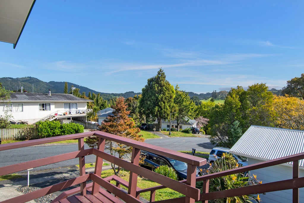 10 El Viso Place, Te Kamo, Whangarei - Carousel 2