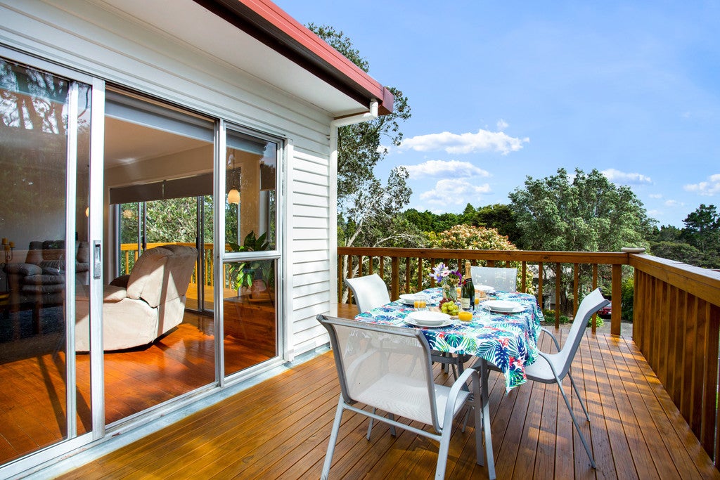 78 Daffodil Street, Titirangi, Auckland - Carousel 2