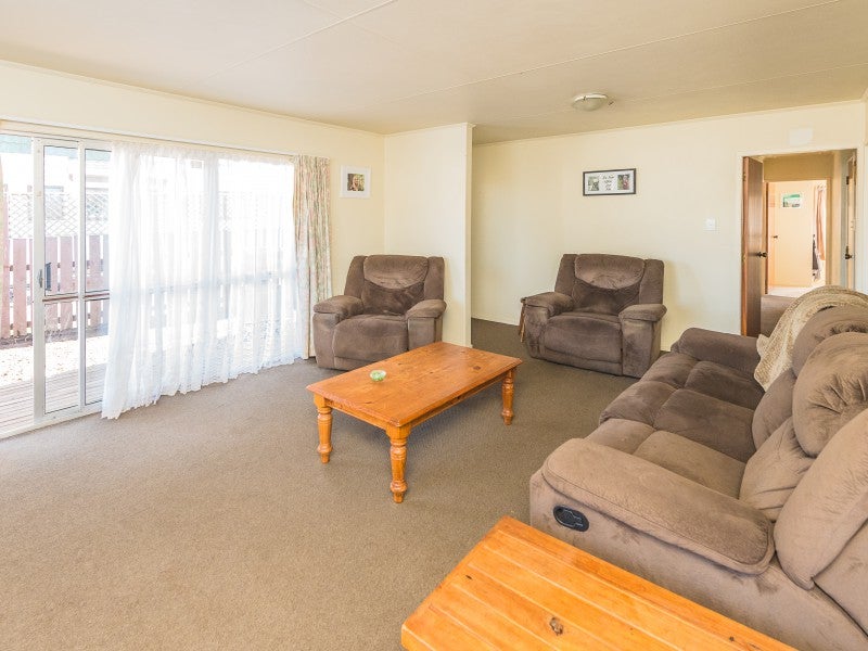 42 Hereford Street, Springvale, Whanganui - Carousel 2