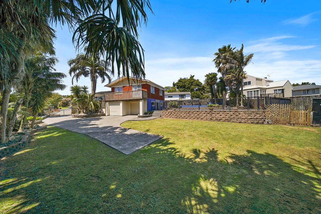 6 April Place, Red Hill, Papakura - Carousel 2