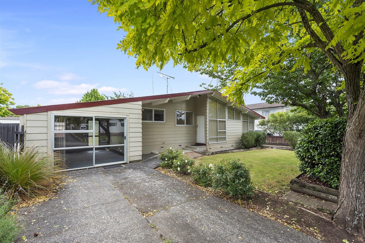 22 Cullimore Street, Pukete, Hamilton - Carousel 1