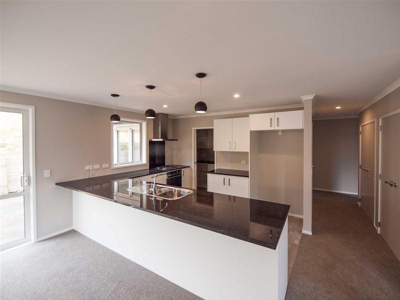 10 Portmore Place , Grenada Village, Wellington - Carousel 2