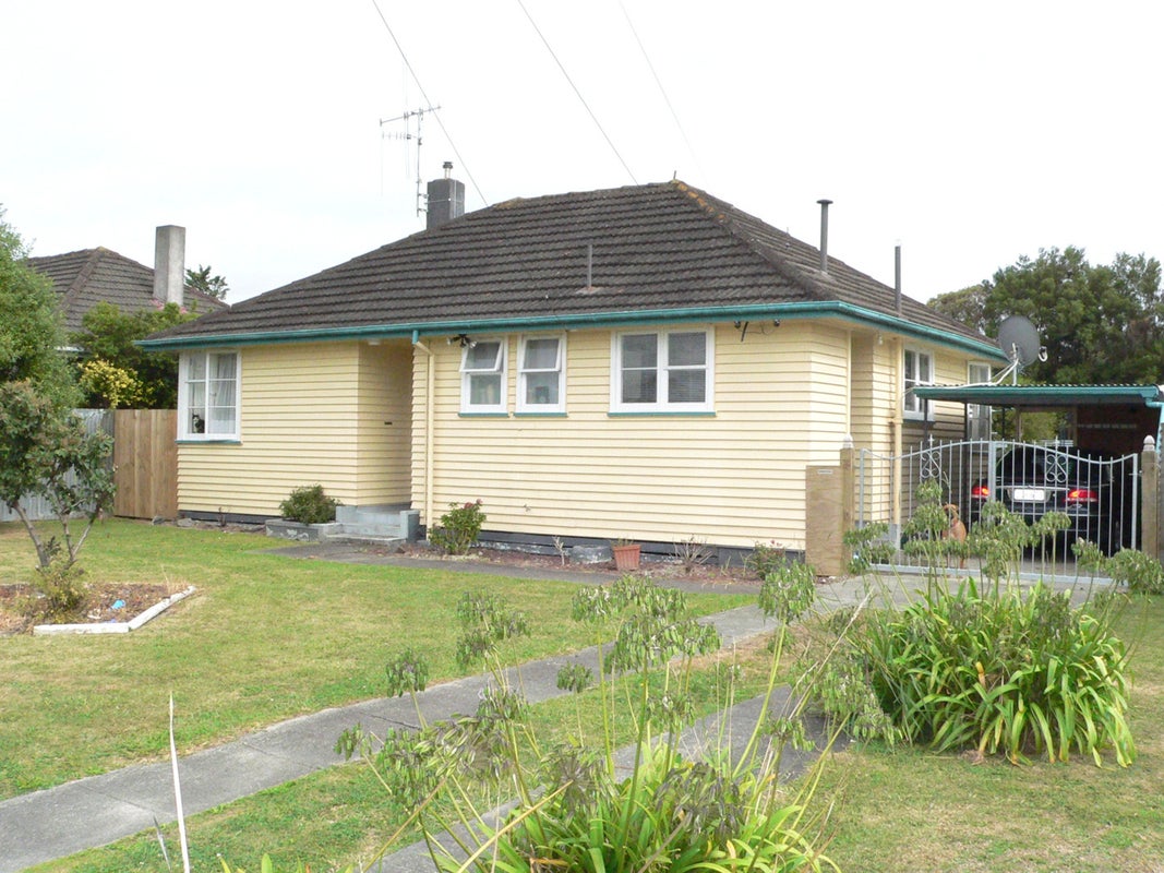 7 Brighton Crescent, Highbury, Palmerston North - Carousel 1