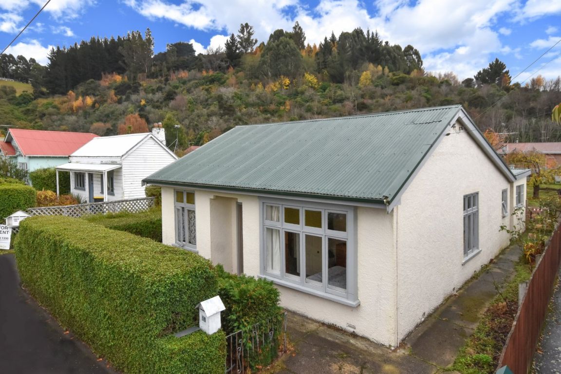 16 Selwyn Street, North East Valley, Dunedin - Carousel 1