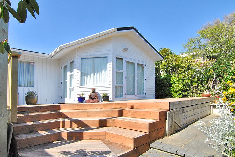 39 Churton Drive, Churton Park, Wellington - Carousel 2