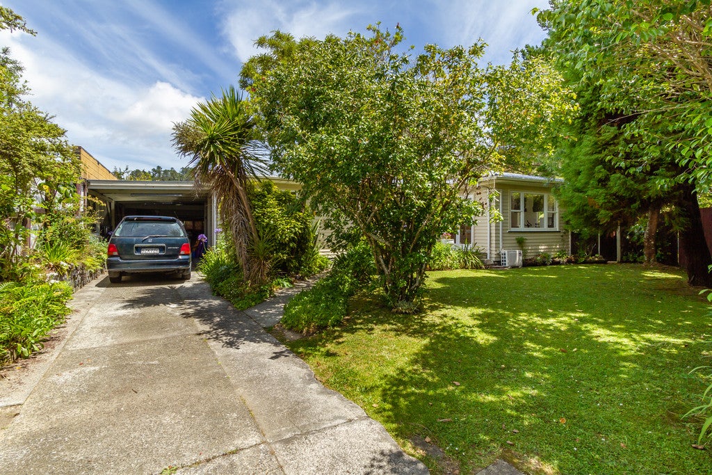 26 Rintoul Grove, Stokes Valley, Lower Hutt - Carousel 19