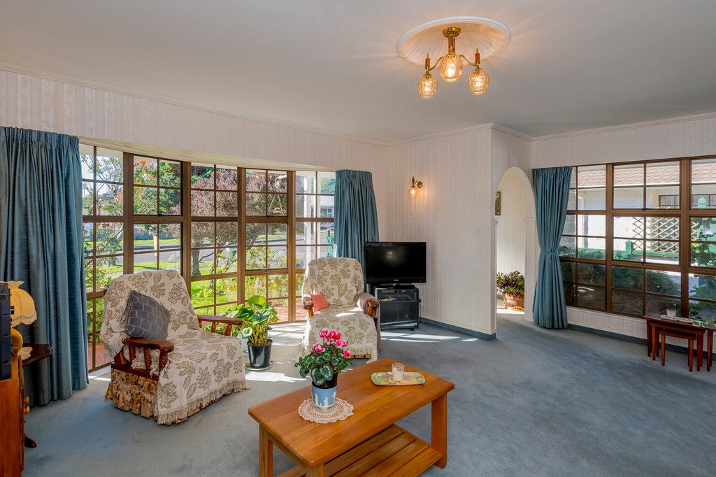 16 Belvedere Avenue, Waikanae, Waikanae - Carousel 2