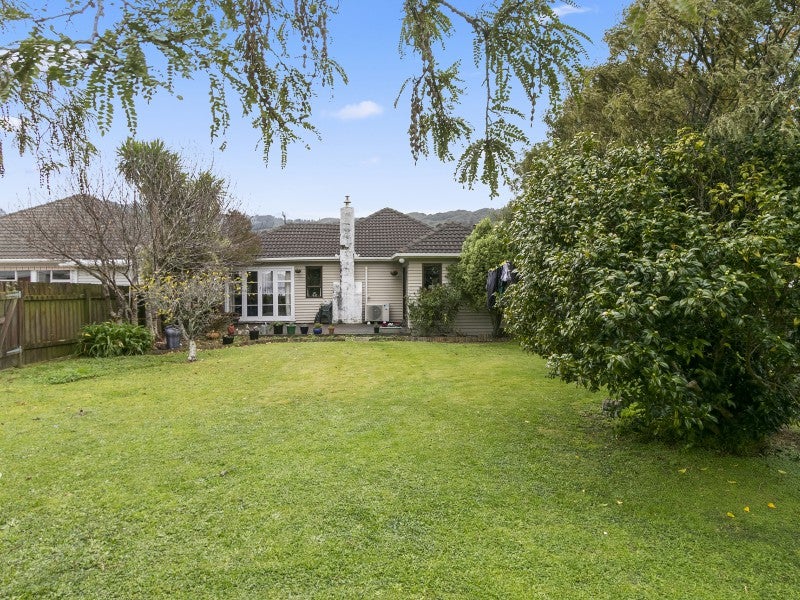 72 Bledisloe Crescent, Wainuiomata, Lower Hutt - Carousel 2