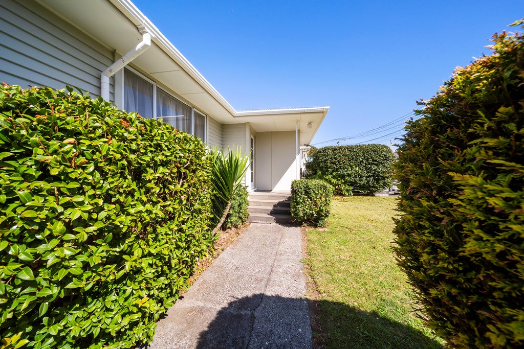 20 Rospeath Crescent, Spotswood, New Plymouth - Carousel 22