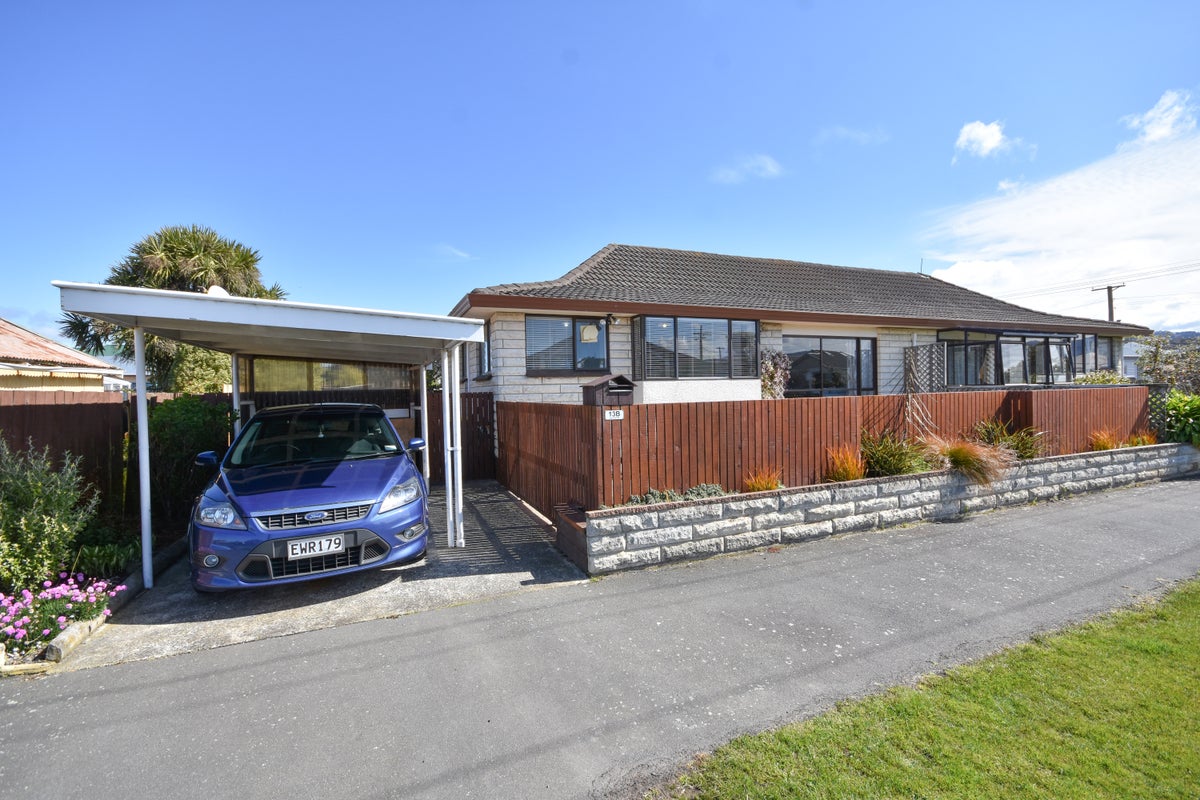 13B Jackson Street, Saint Kilda, Dunedin - Carousel 13