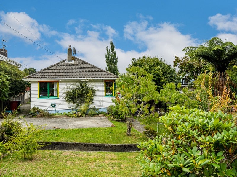 216 Rata Street, Naenae, Lower Hutt - Carousel 1