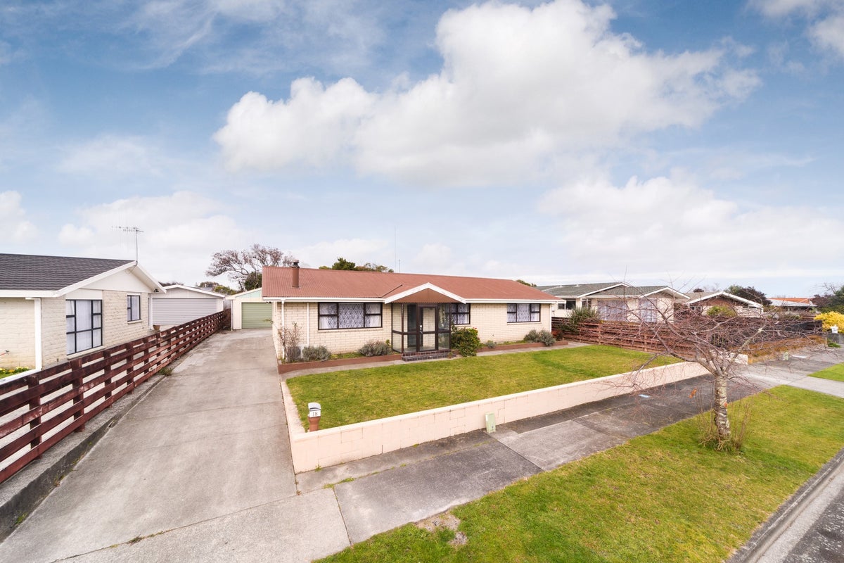18 Browning Place, Roslyn, Palmerston North - Carousel 1