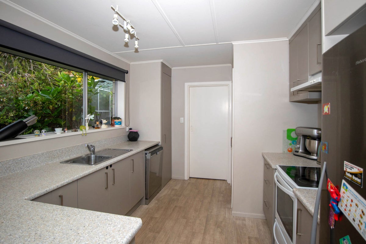 11 Tasman Street, Oceanview, Timaru - Carousel 2