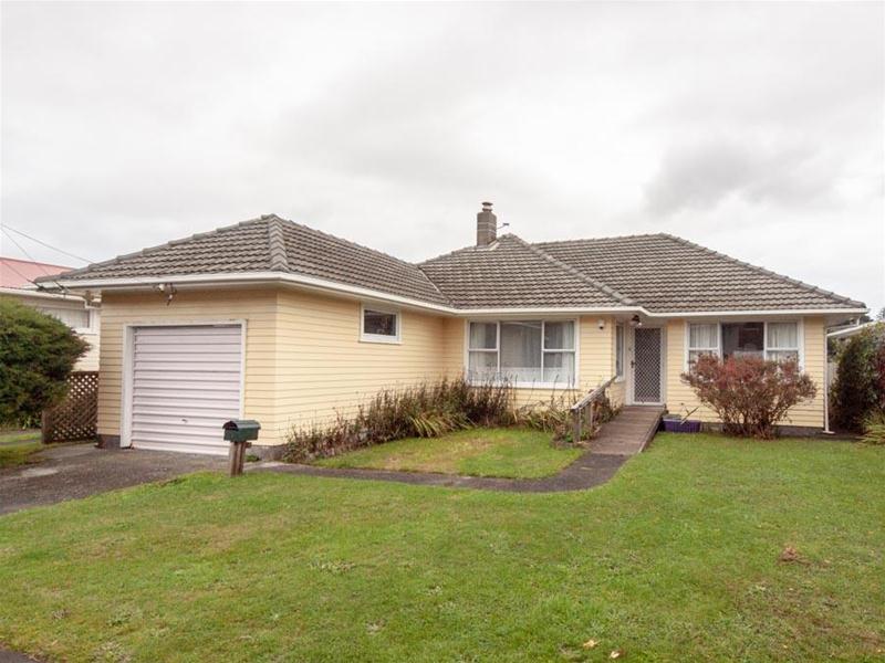 23 Oswald Crescent, Paparangi, Wellington - Carousel 1
