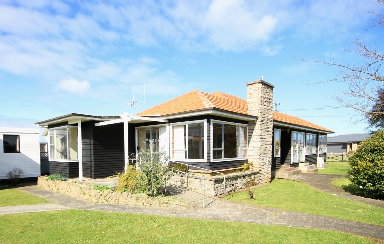 11 Oxford Road, Springvale, Whanganui - Carousel 1