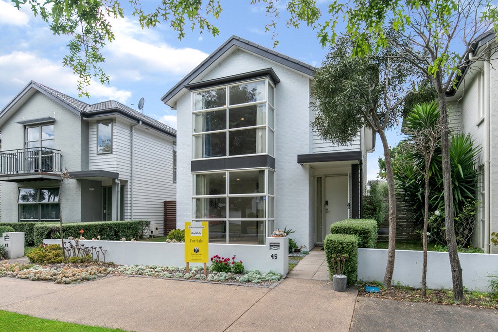 45 Bruce Pulman Drive, Takanini, Auckland - Carousel 1