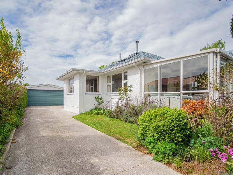 53 Bourne Crescent, Papanui, Christchurch - Carousel 1