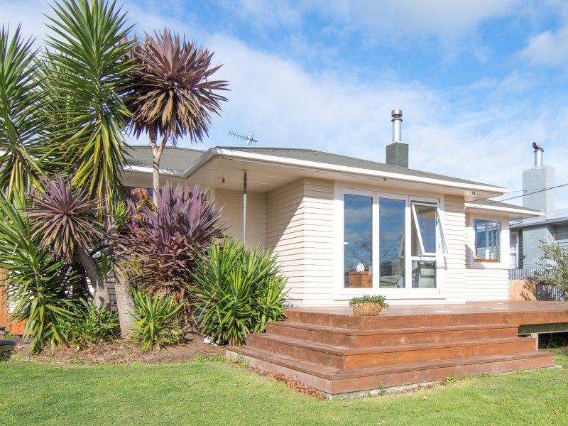 45 Tararua Terrace, Cloverlea, Palmerston North - Carousel 1
