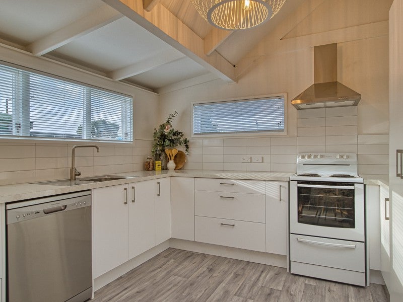 1/3 Baffin Place, Flaxmere, Hastings - Carousel 1