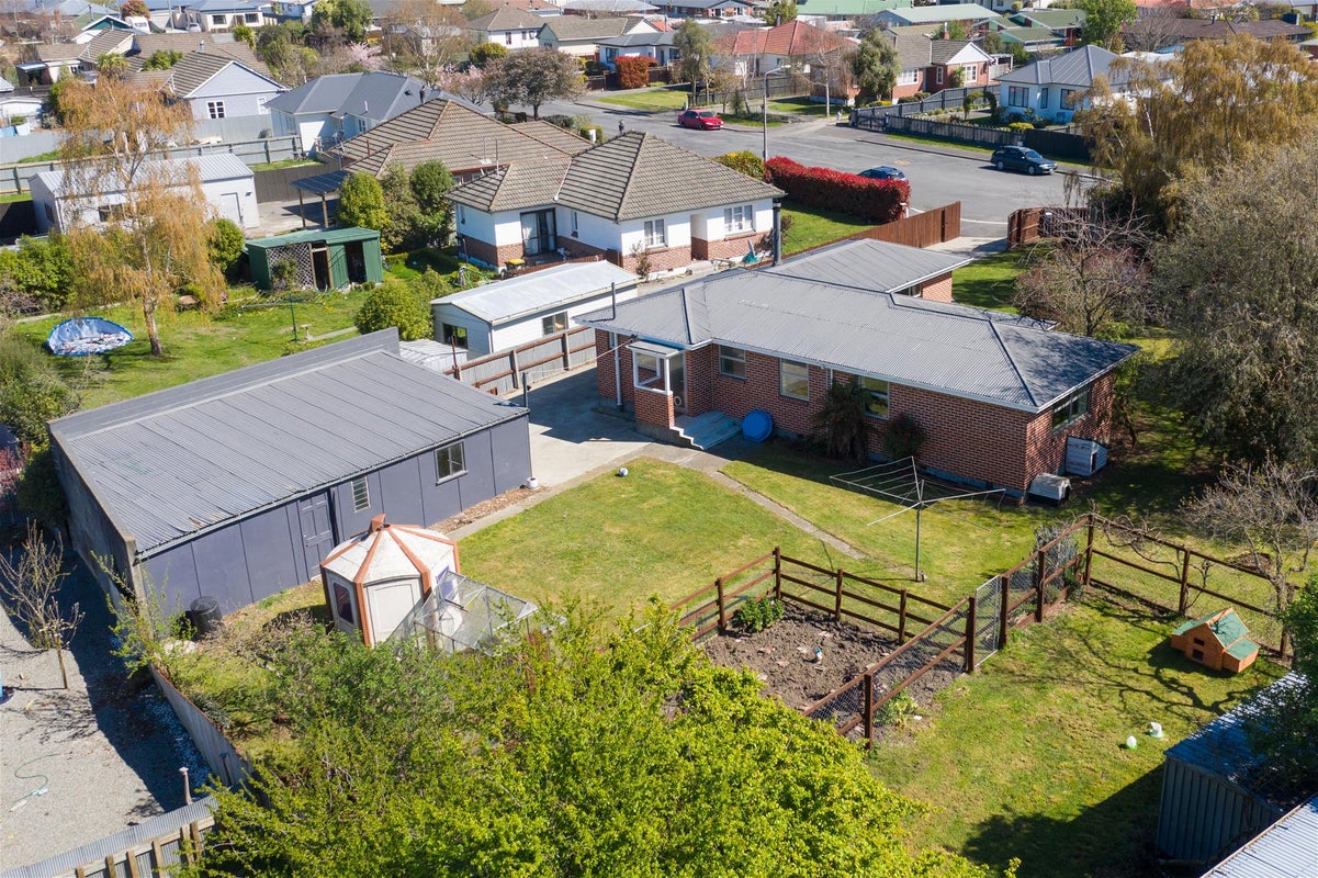 18 Kerr Street, Netherby, Ashburton - Carousel 1