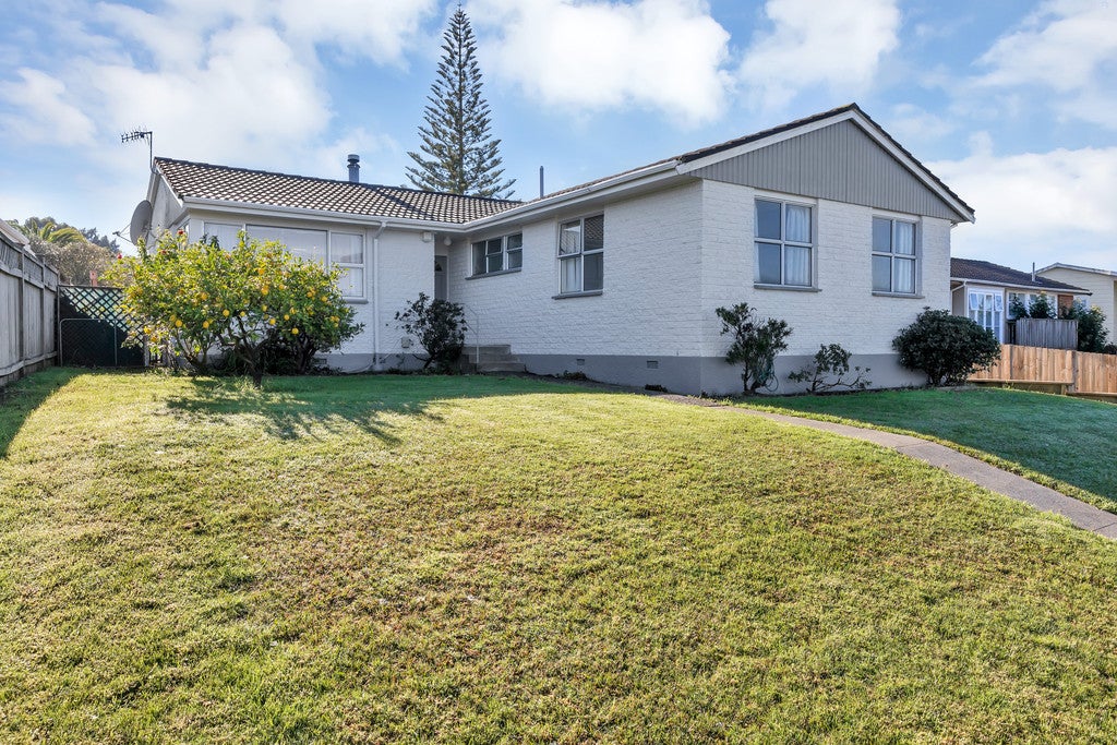 31 West View Crescent, Onerahi, Whangarei - Carousel 1
