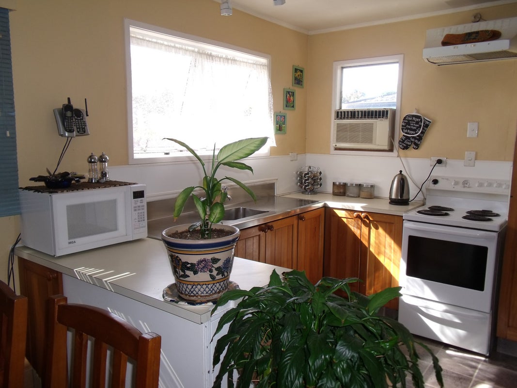 11 Cypress Crescent, Pukete, Hamilton - Carousel 1