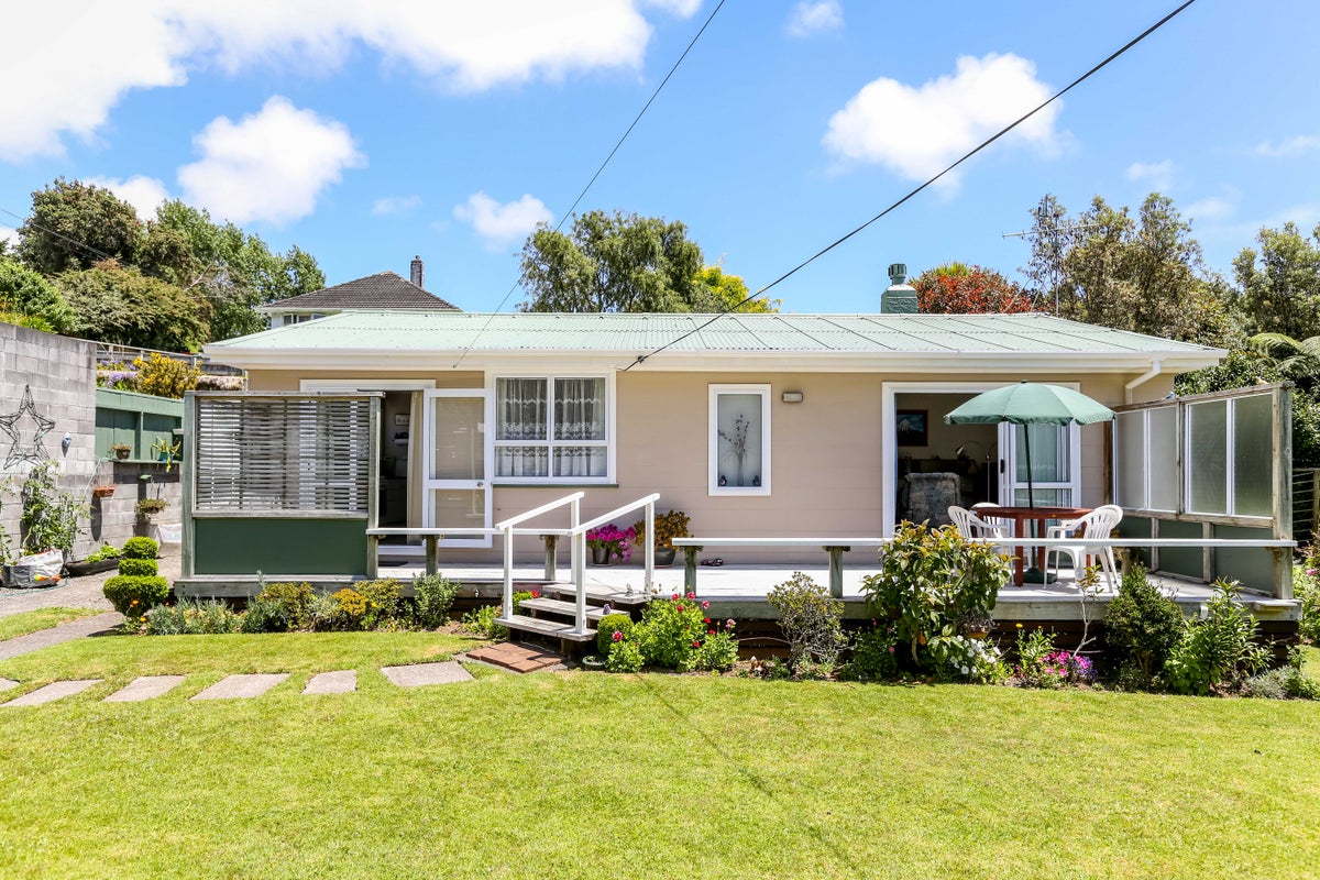 30 Seaview Road, Marfell, New Plymouth - Carousel 18