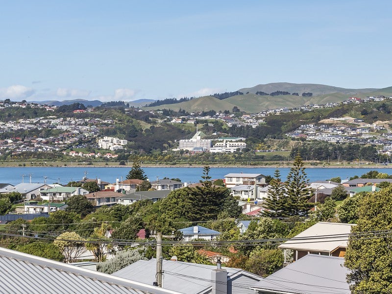 18 Tuki Street, Titahi Bay, Porirua - Carousel 2
