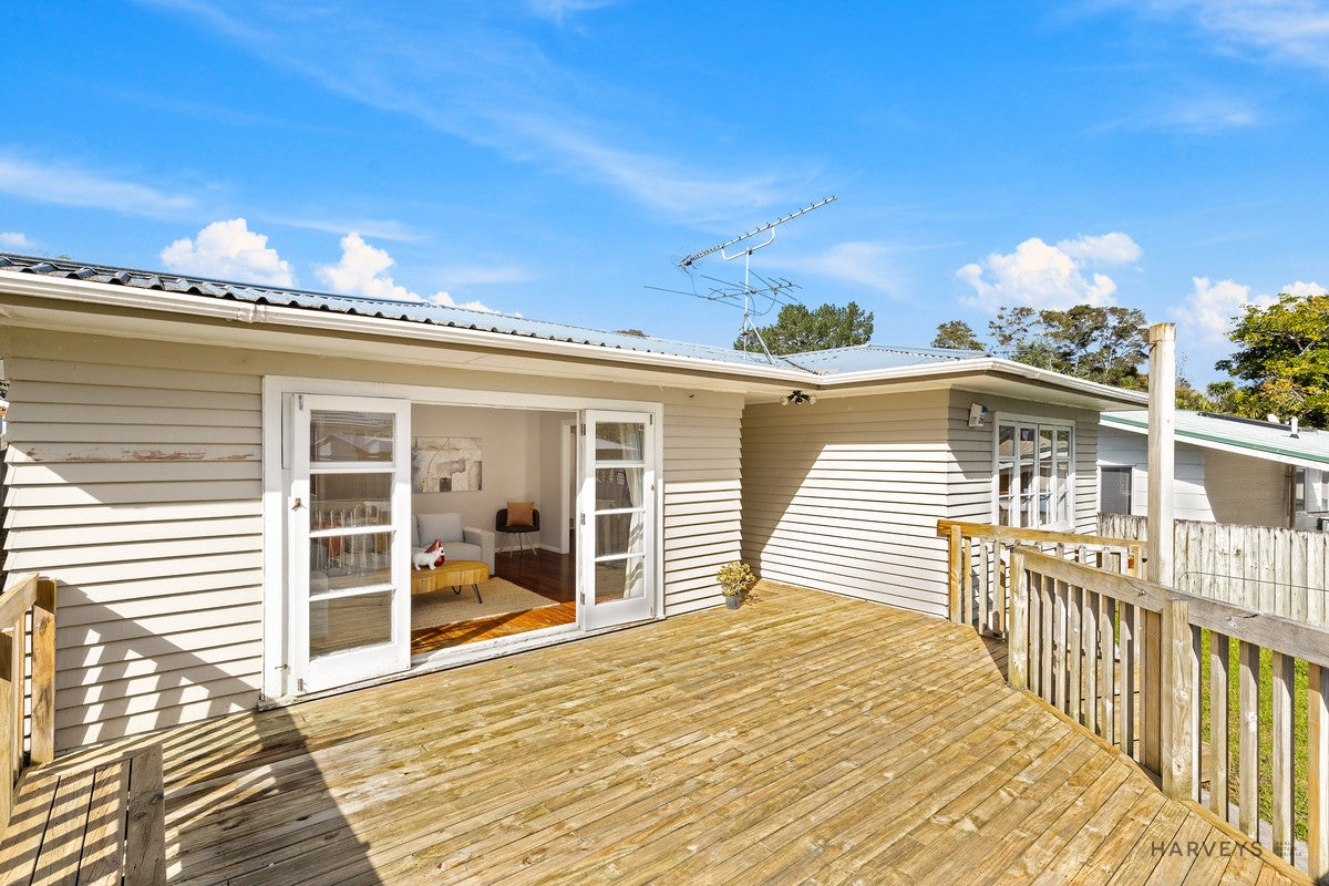 34 Stottholm Road, Titirangi, Auckland - Carousel 2