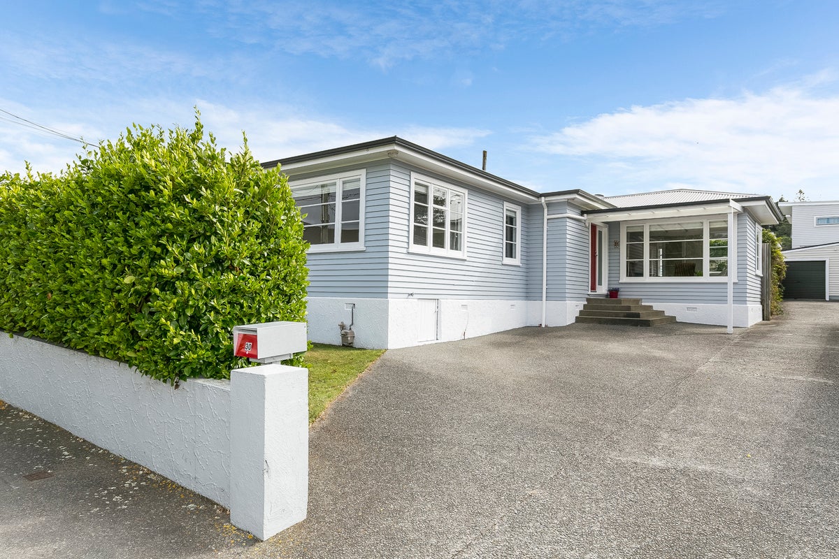 30 Dr Taylor Terrace, Johnsonville, Wellington - Carousel 1
