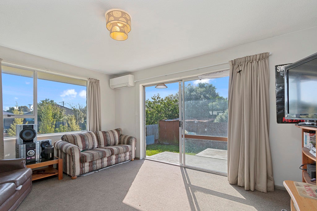 2/5 Mecca Place, Linwood, Christchurch - Carousel 2