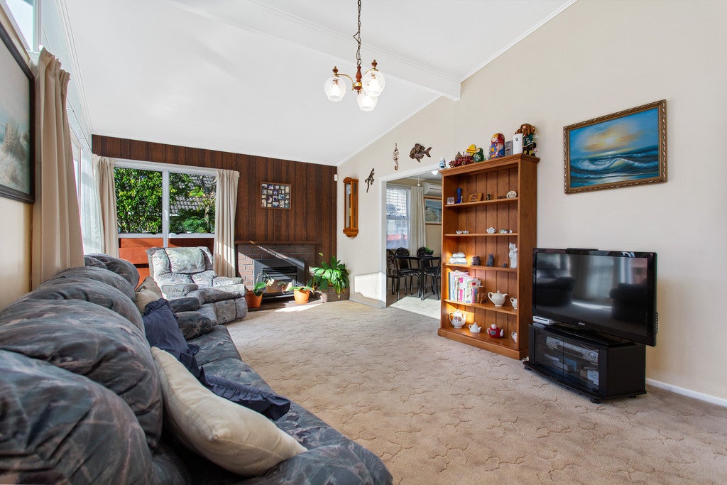 108 Godley Road, Green Bay, Waitakere - Carousel 19