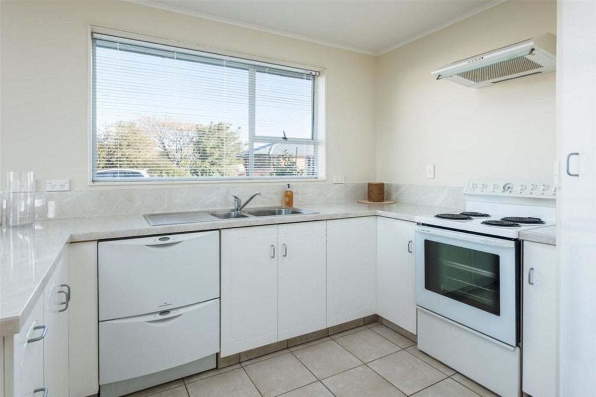 13 Page Street, Redwoodtown, Blenheim - Carousel 2