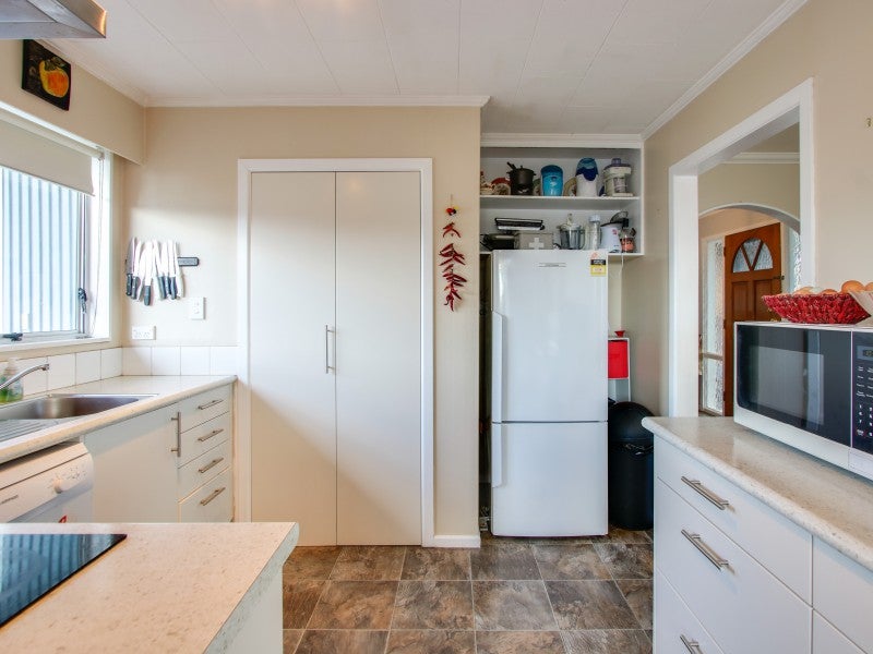 1 Essex Street, Tamatea, Napier - Carousel 2