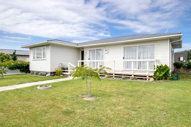 7 Merton Crescent, Pirimai, Napier - Carousel 1