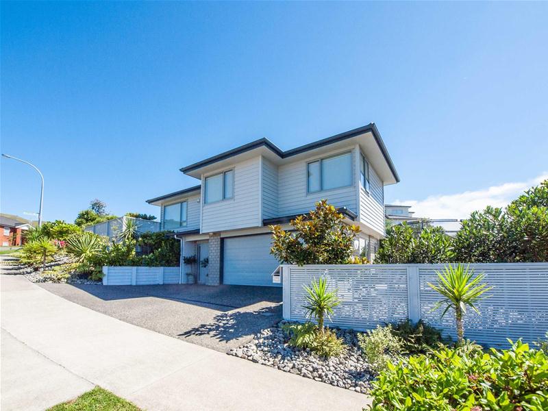 49 Mauldeth Terrace, Churton Park, Wellington - Carousel 1
