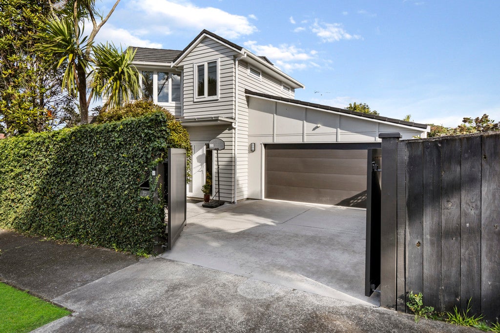 70 Oranga Avenue, Onehunga, Auckland - Carousel 1