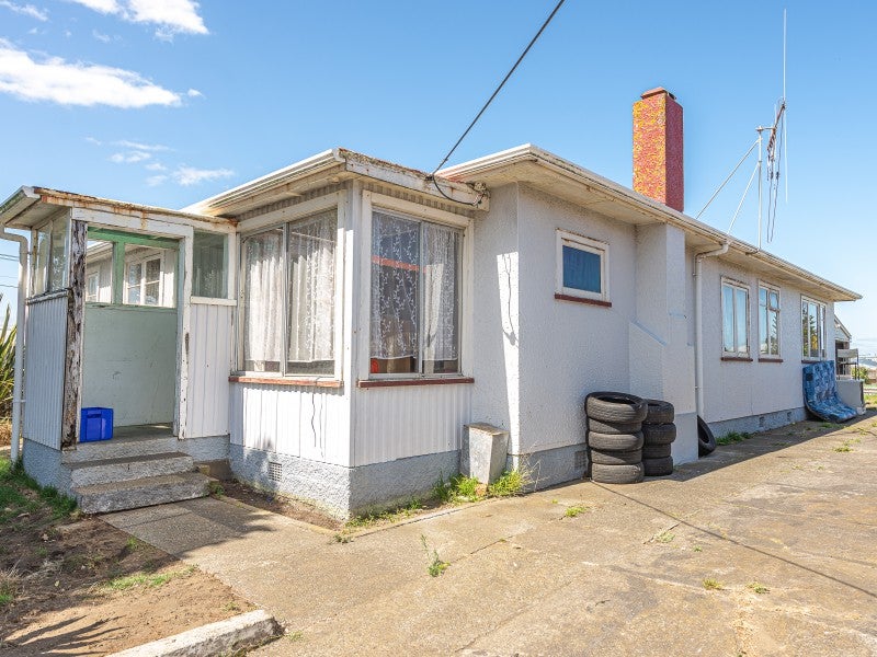 70 Manuka Street, Castlecliff, Whanganui - Carousel 2