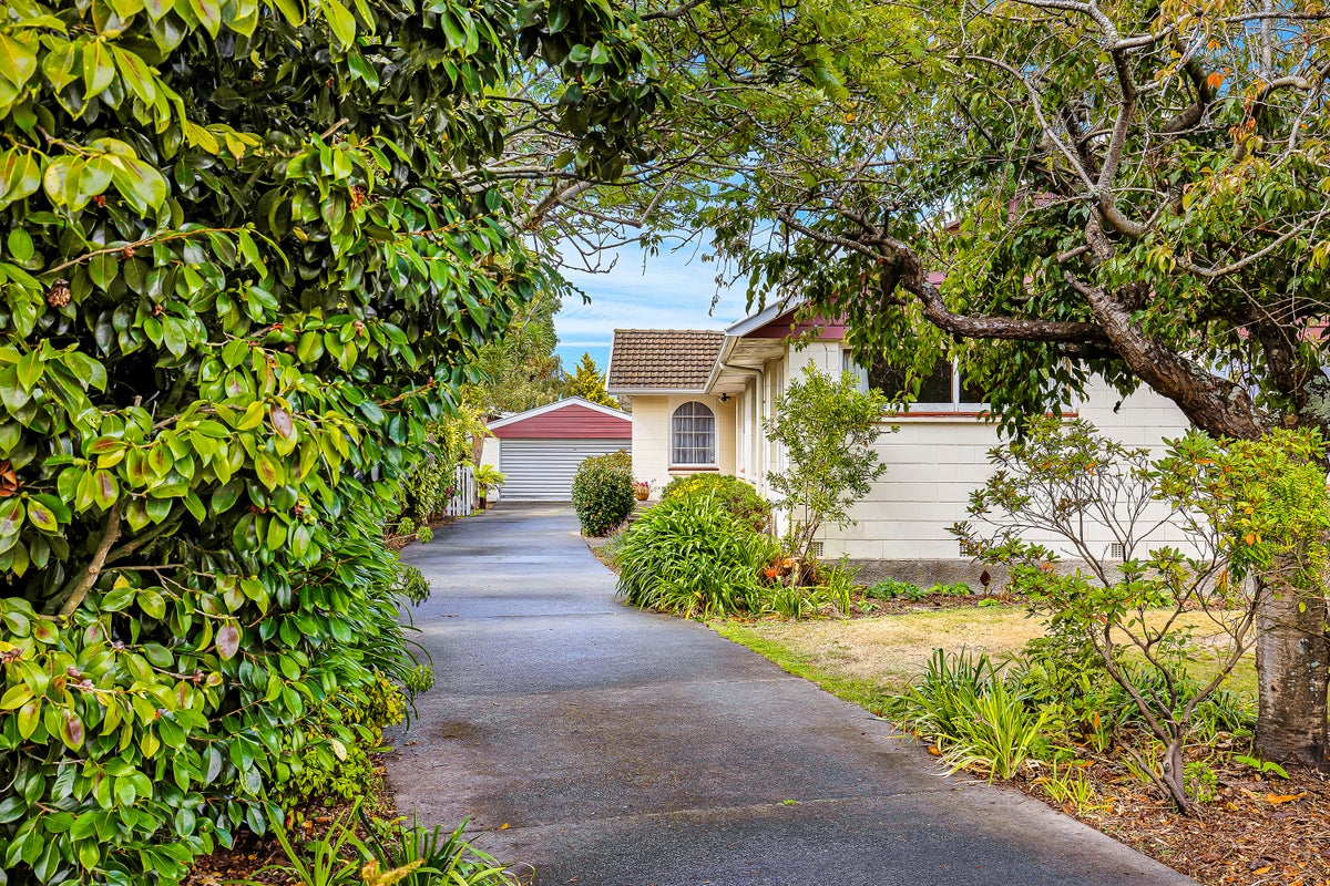 7 Mirfield Place, Russley, Christchurch - Carousel 1