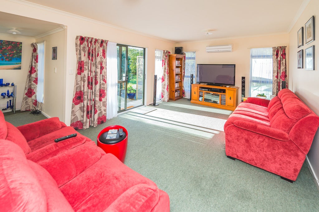 9 Raine Street, Whanganui East, Whanganui - Carousel 2