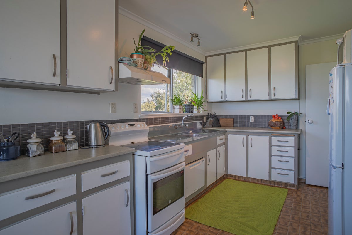 82 Mountain View Road, Glenwood, Timaru - Carousel 2