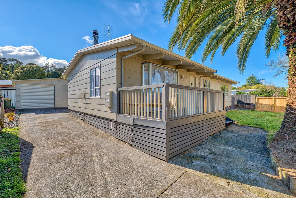 30 Redcrest Avenue, Red Hill, Papakura - Carousel 1
