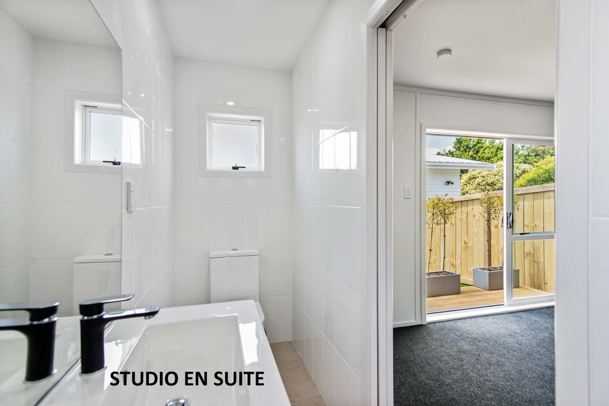 124A Archibald Road, Kelston, Auckland - Carousel 20