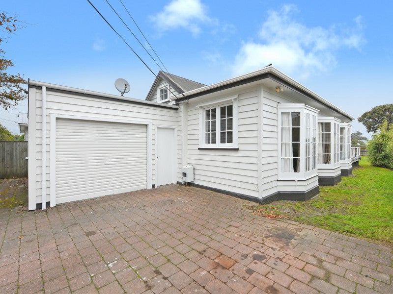42 York Street, Moera, Lower Hutt - Carousel 1