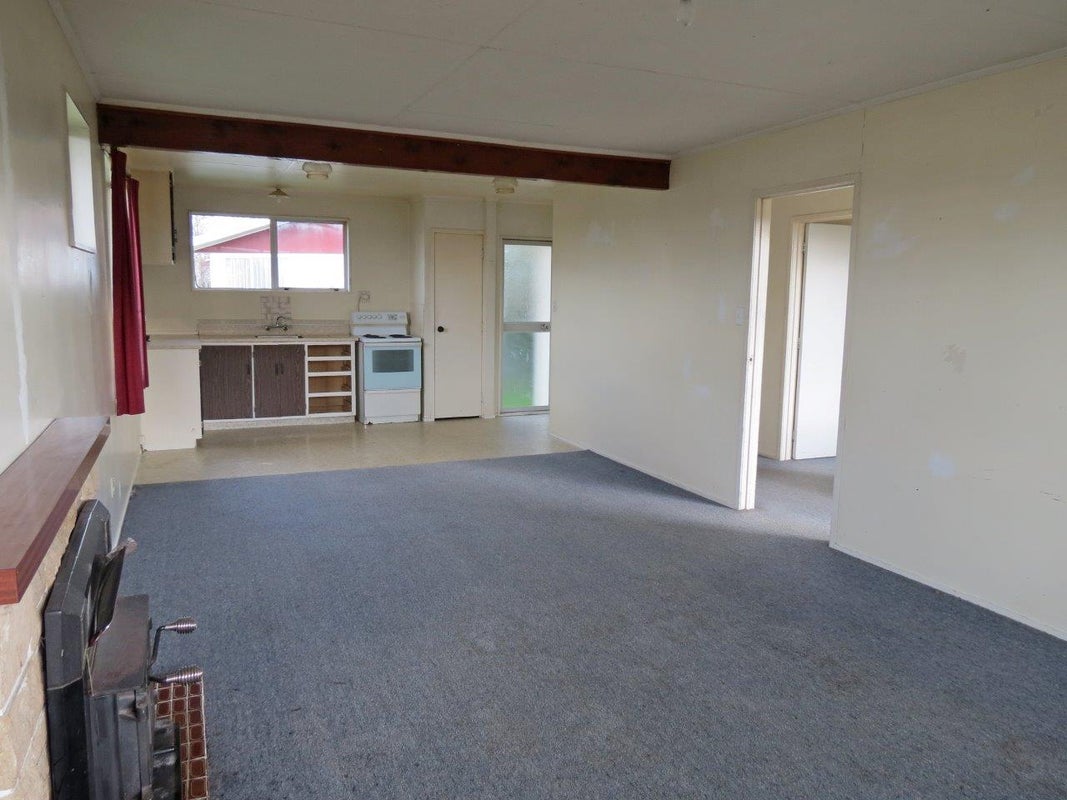 12 Okato Place, Kuripuni, Masterton - Carousel 6